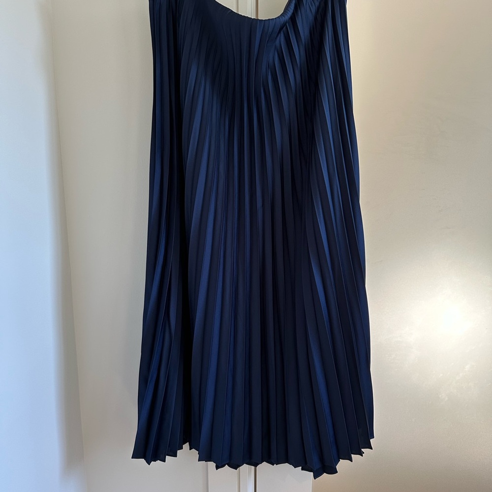 Elegant Navy Pleated Skirt